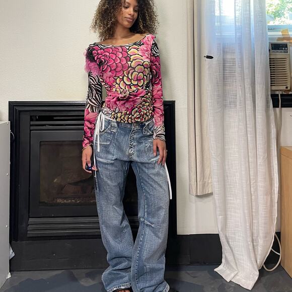 Vintage Italian Brand pink floral micro mesh long sleeve with silk floral trim - Picture 6 of 13